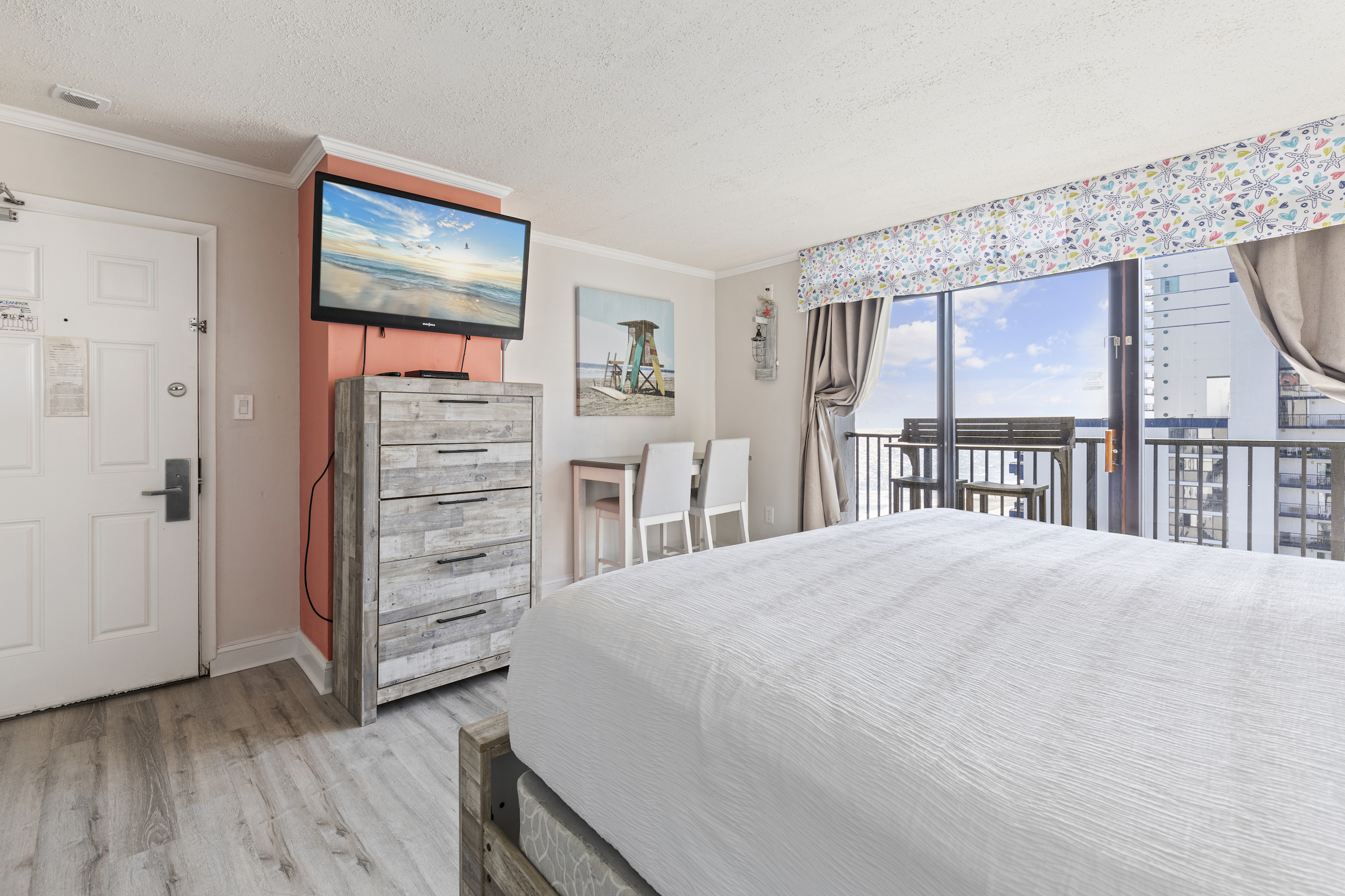 Oceanfront 2-Bedroom Combo Suite