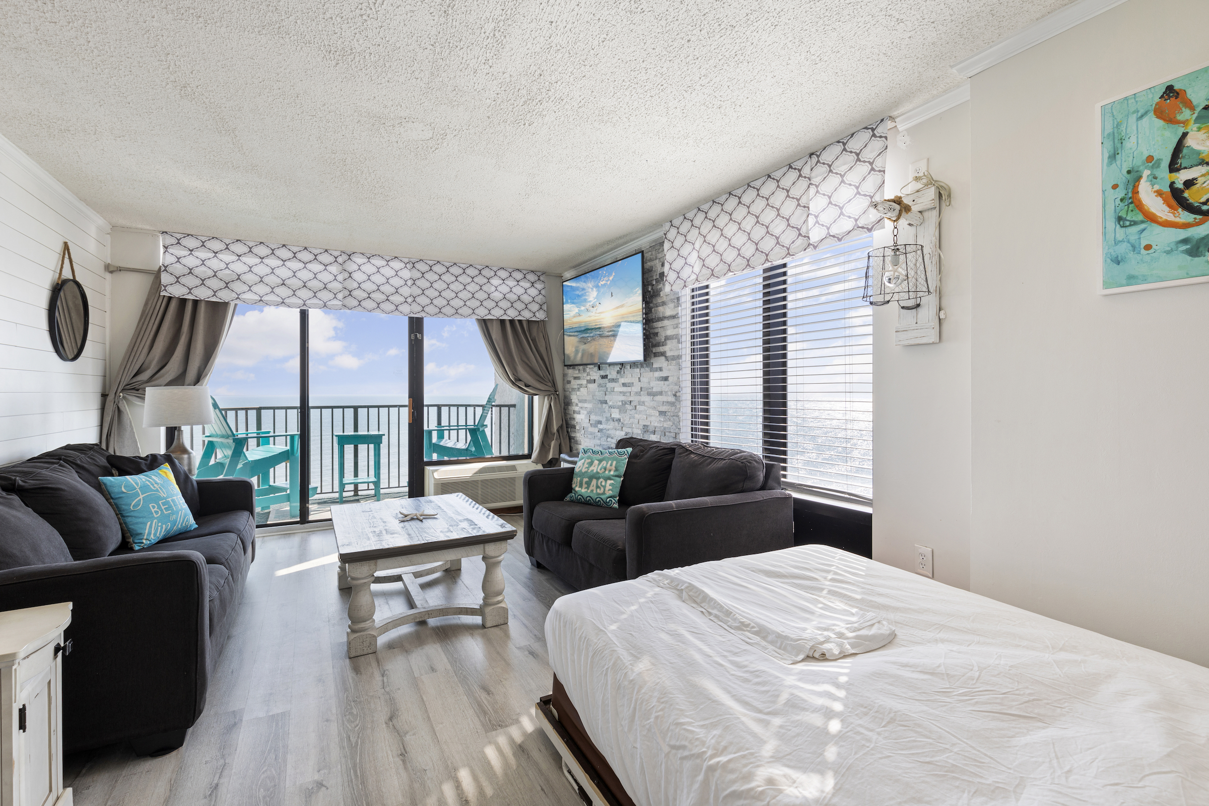 Oceanfront 2-Bedroom Combo Suite