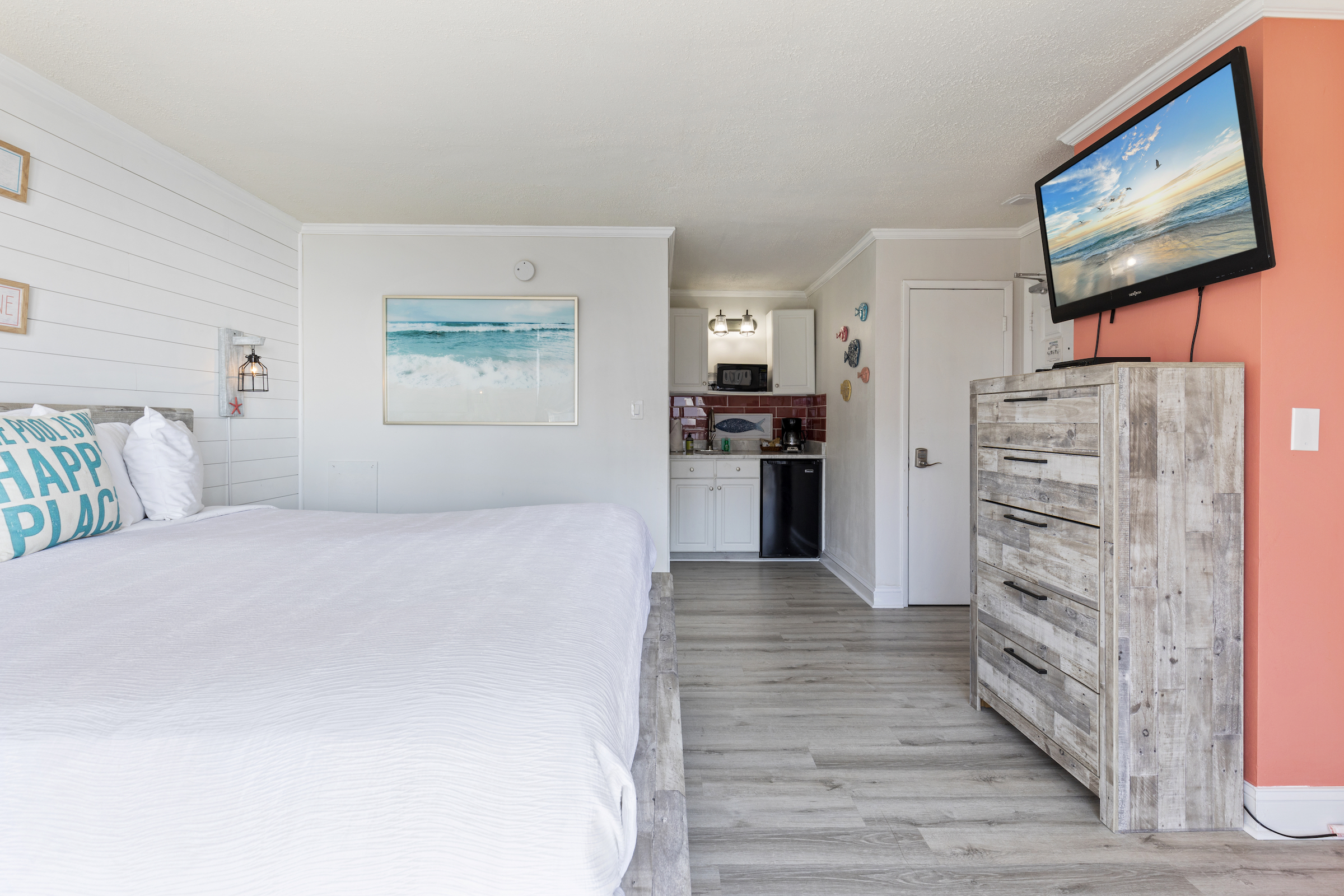 Oceanfront 2-Bedroom Combo Suite