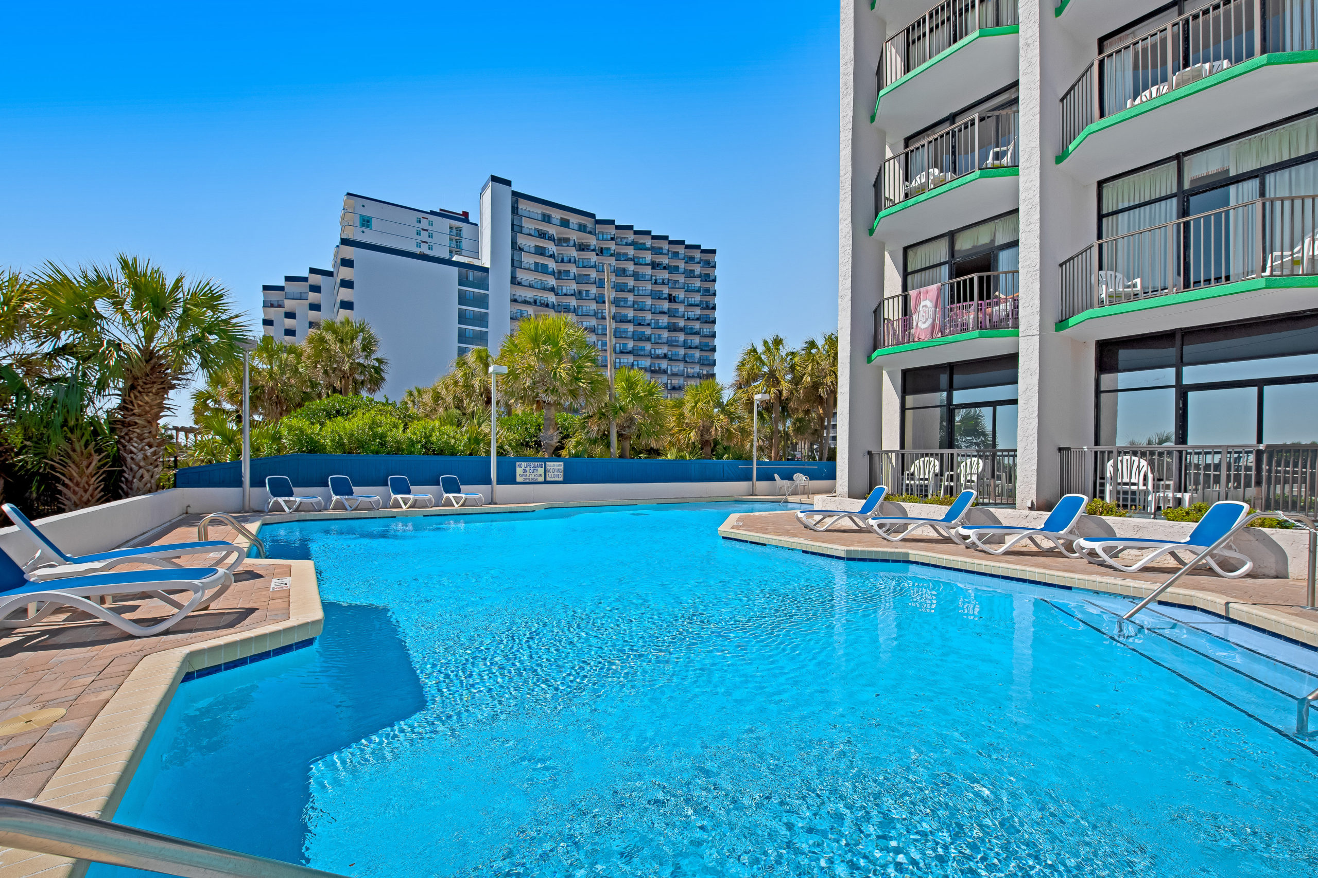 Oceanfront 2-Bedroom Suite