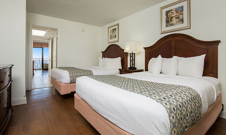 Oceanfront 1-Bedroom Queen Suite