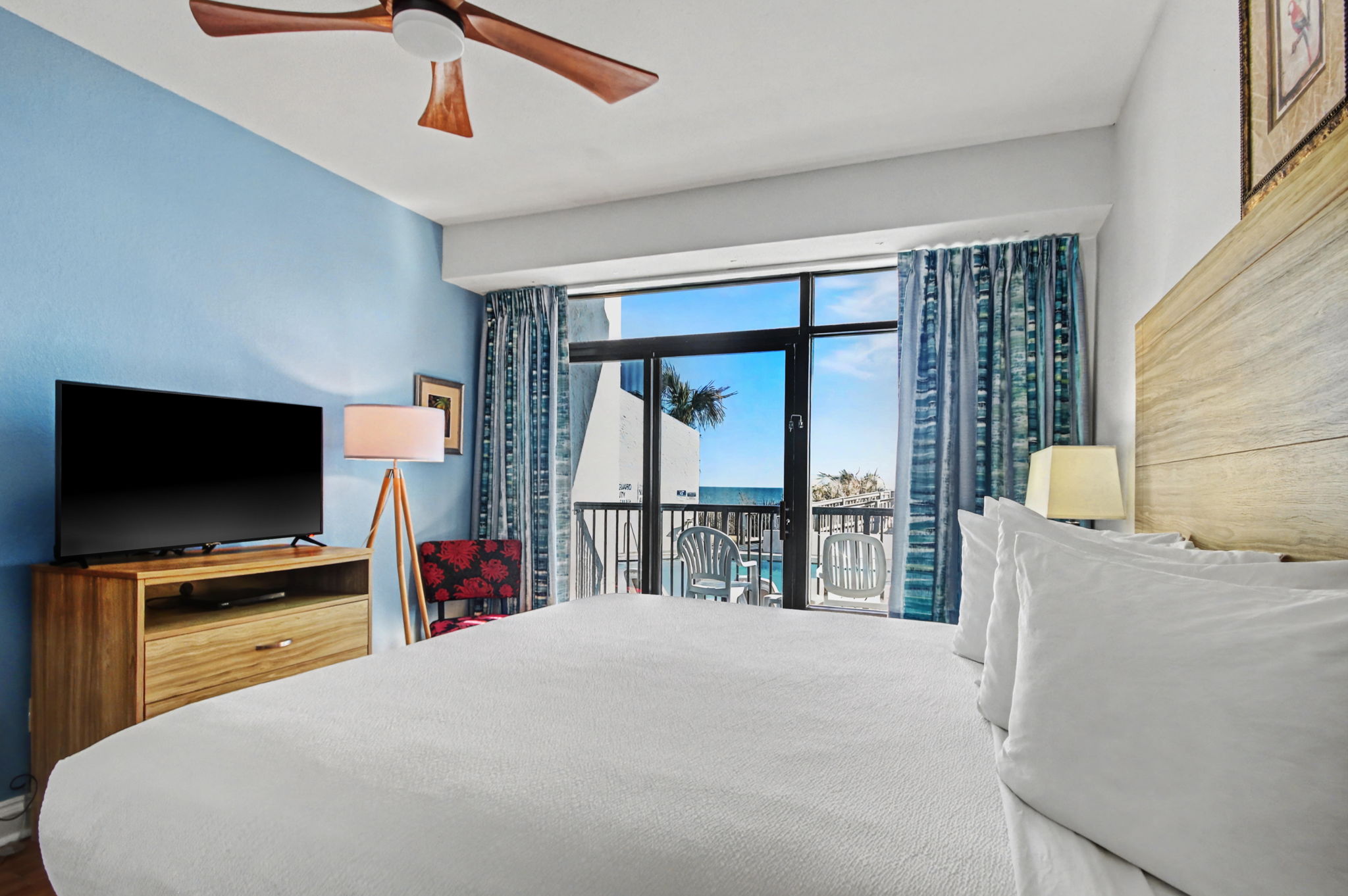 Pool View 1-Bedroom King Suite Deluxe