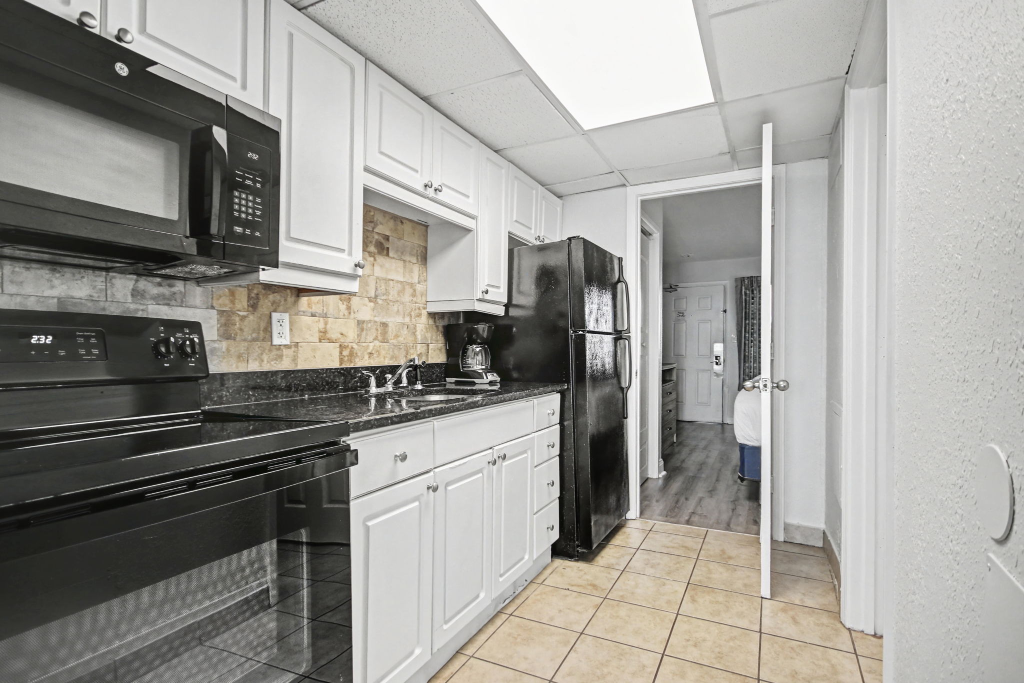 Oceanfront 1-Bedroom Queen Suite
