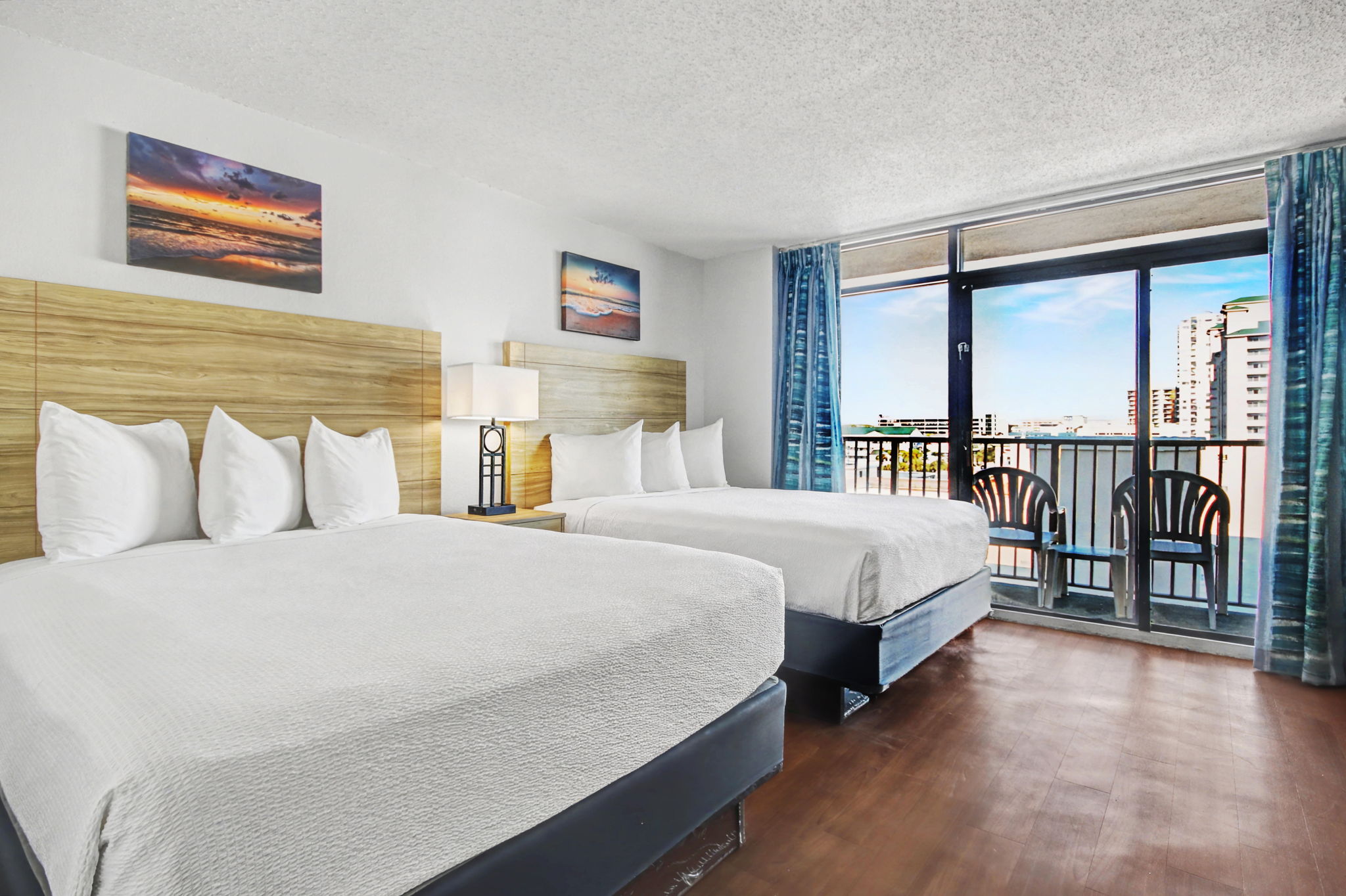 Standard Room – Partial Ocean View