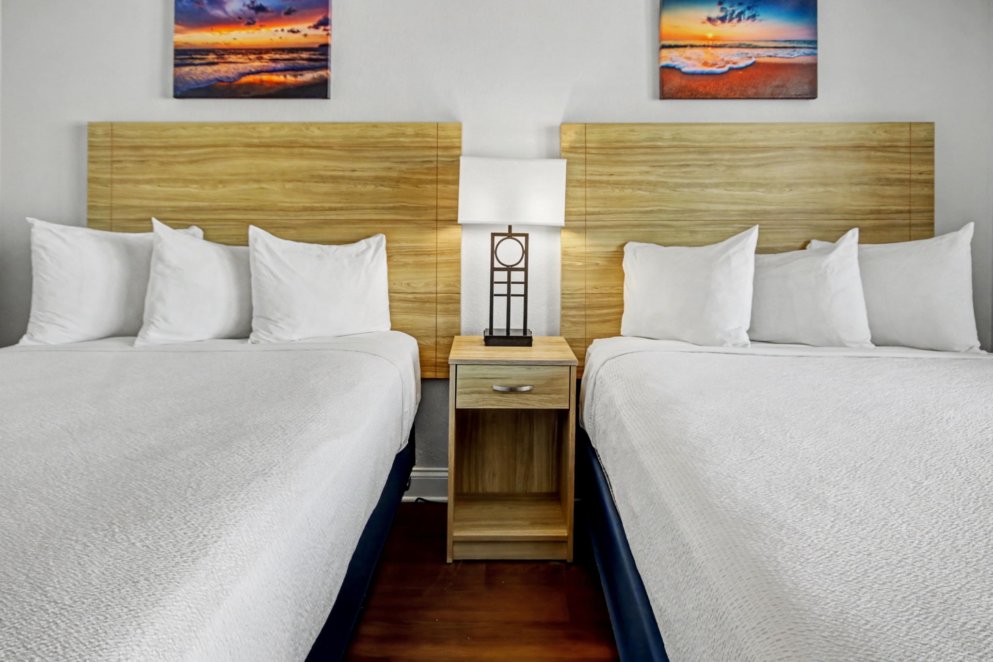 Standard Room – Partial Ocean View